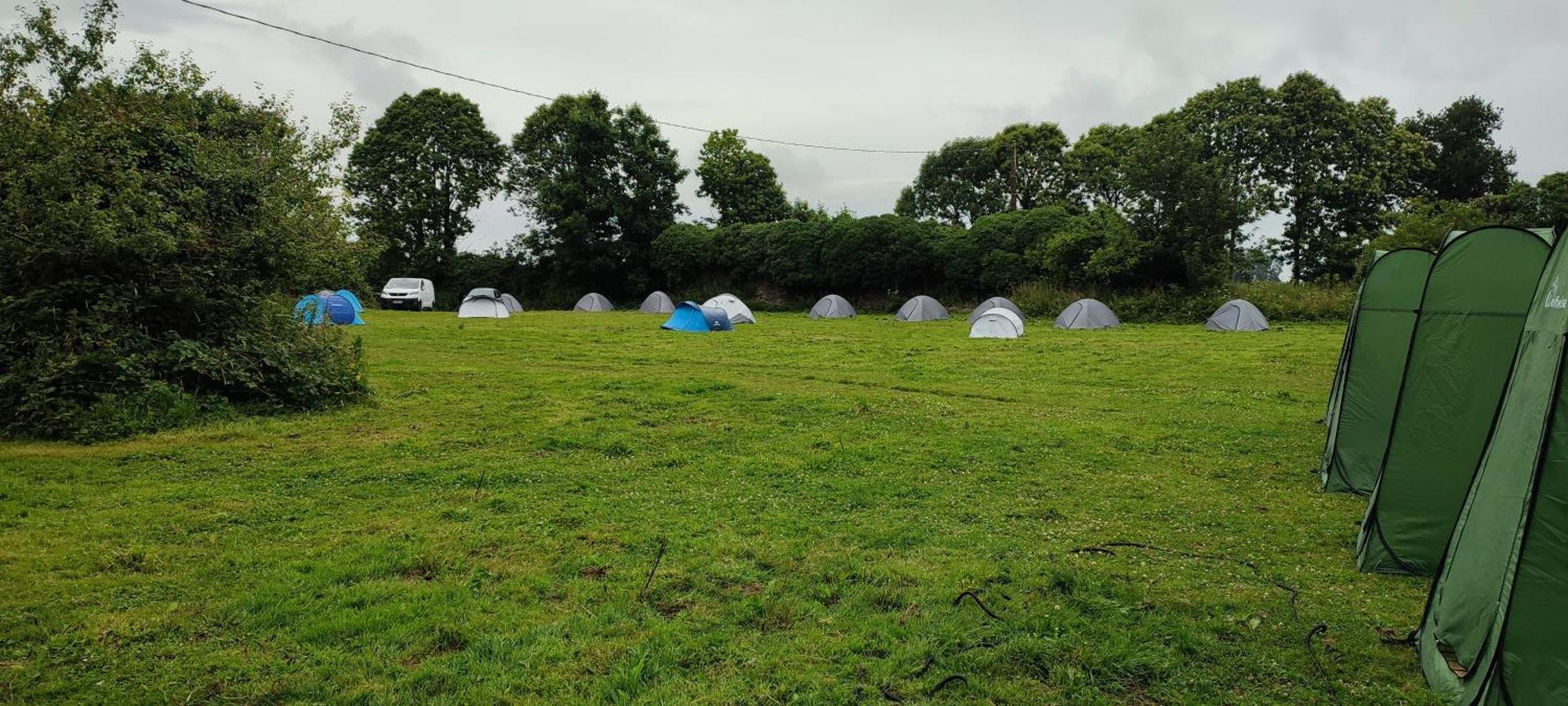Vieilles Charrues Petit-dejeuner Navette Et Priscine Inclus Dans Le Prix Proche Carhaix Campsite Motreff