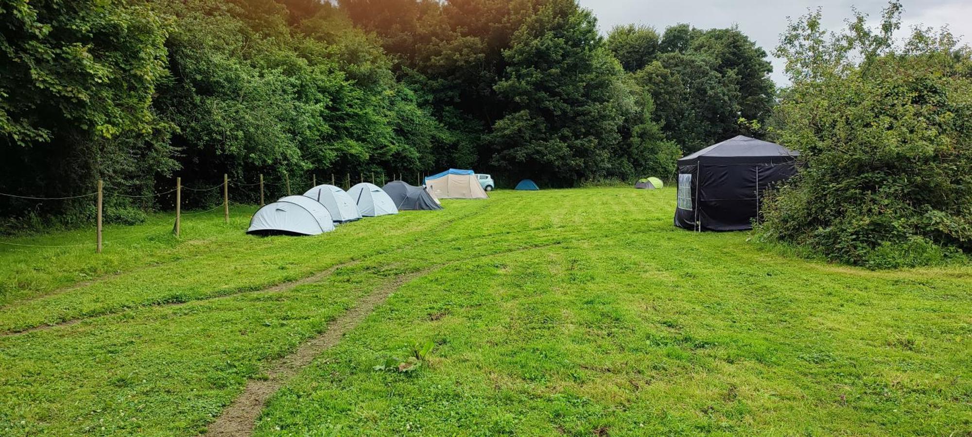 Campsite Vieilles Charrues Petit-dejeuner Navette Et Priscine Inclus Dans Le Prix Proche Carhaix